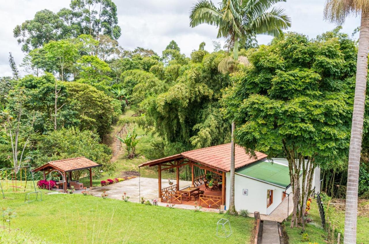 Agradable Cabana Cafetera Con Jacuzzi A 12 Min Del Centro De Pereira Exterior foto